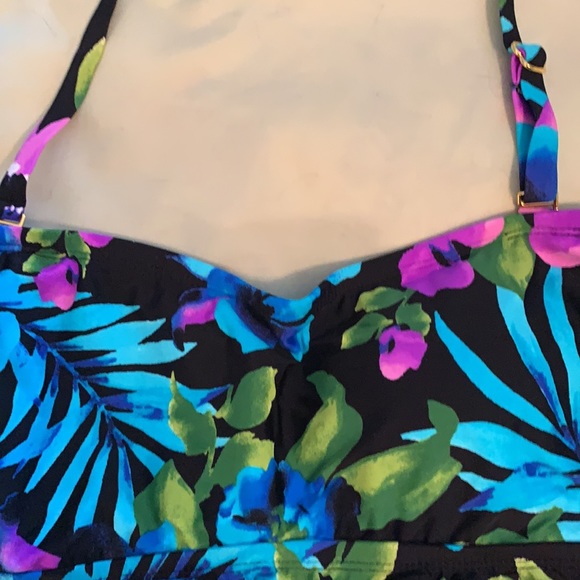 Bathing suit top Size 14 never wore - Picture 3 of 5